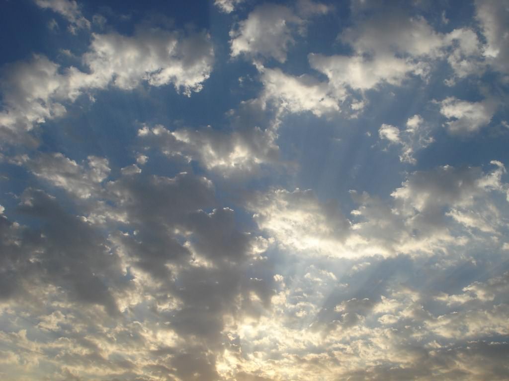 Ciel et Nuages le jour qui commence