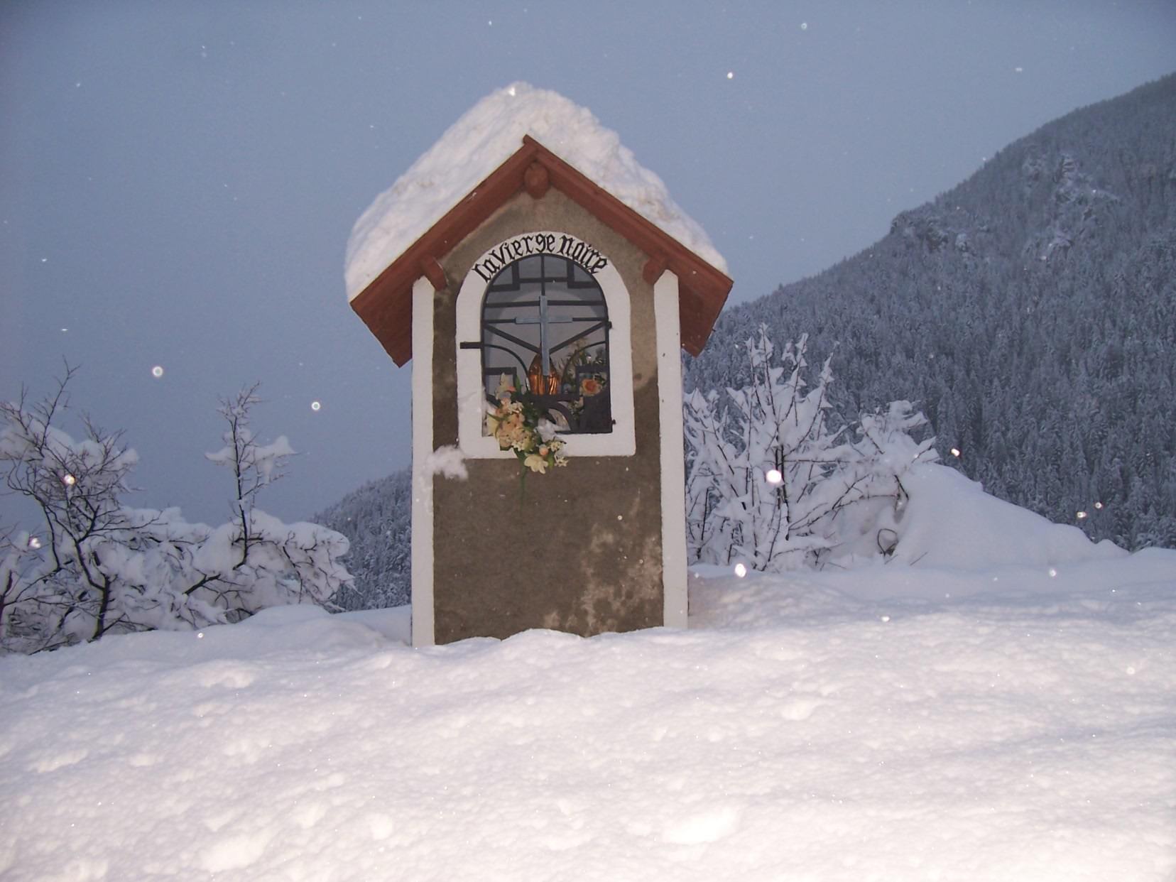 Montagnes LA VIERGE NOIRE A AURON