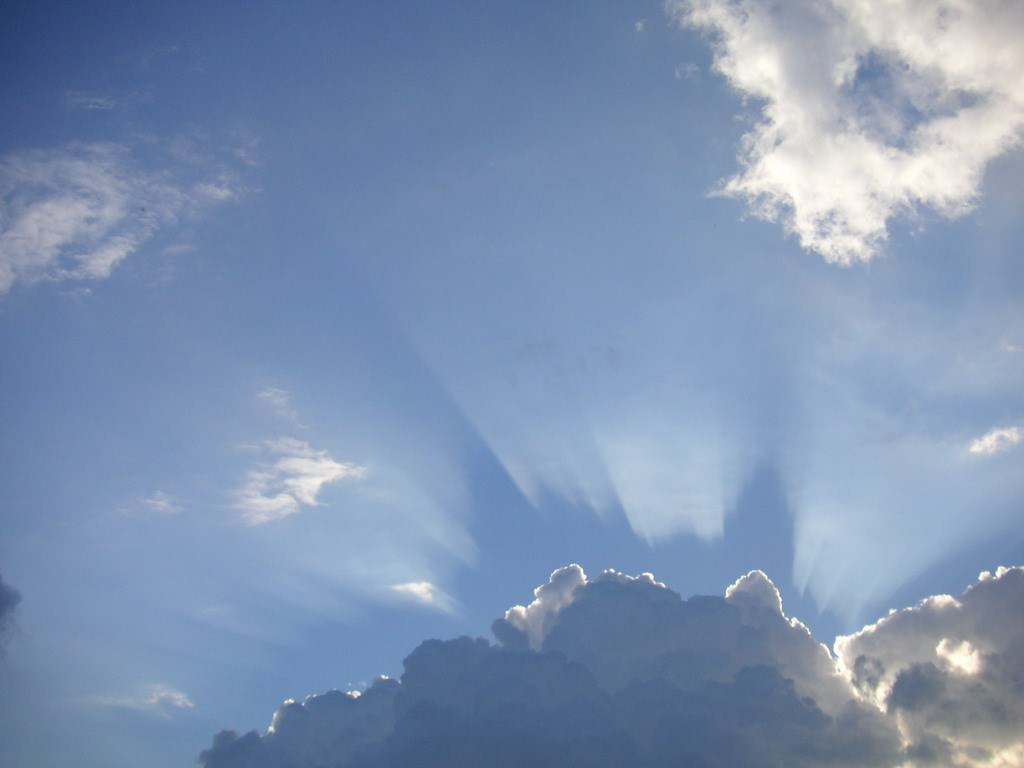 Ciel et Nuages rayons de soleil