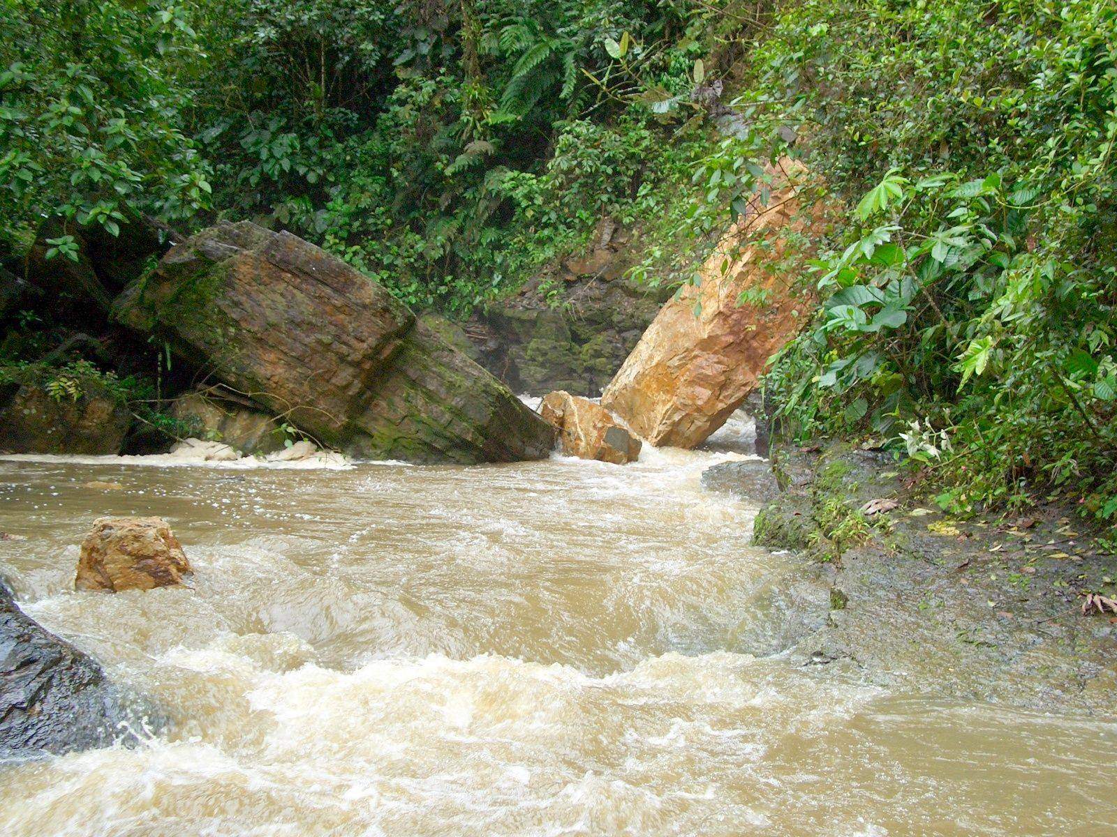 Fleuves et Rivieres Ríos y Piedras