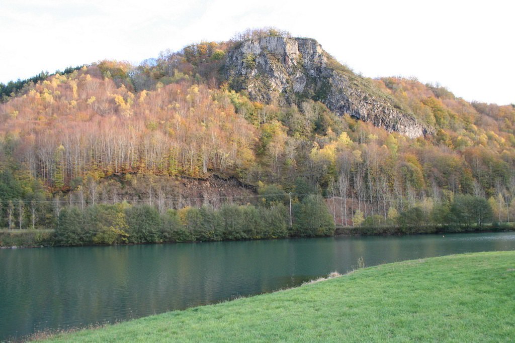 Lacs et Etangs Lac des Graves dans le Cantal