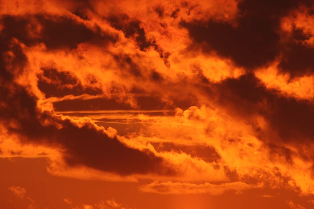 Couchers et levers de Soleil Nuages rouge